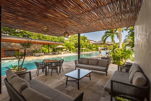 Modern 3BR Playacar | Huge Pool | Gym | Sleeps 8