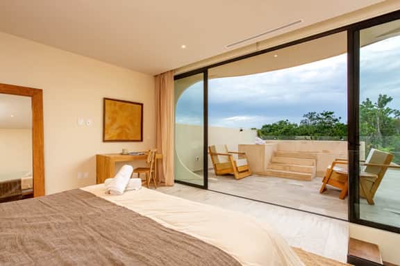 Chic Luxury 3bd | Private Pool |Free Beach Shuttle