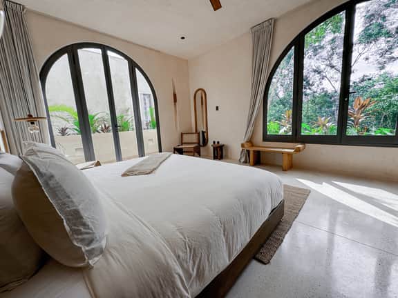 Presidential Villa | 2 Pools | Airport Transfer