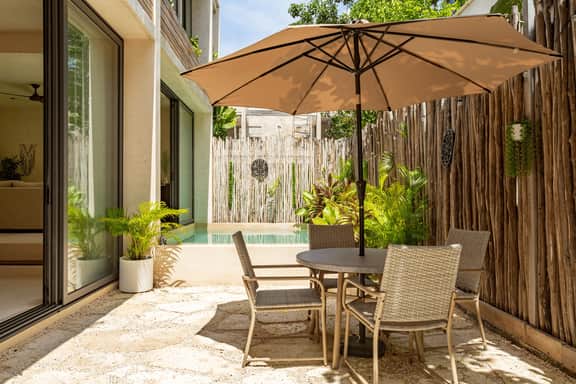Luxury Retreat | Private Pool | Airport Pickup
