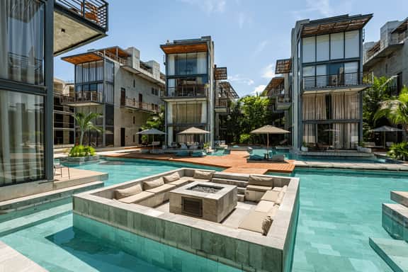 Luxe Swim Up Loft | Gym | Coworking | Cenote
