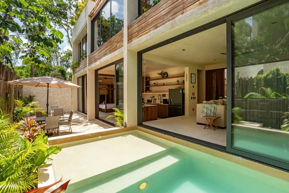 Luxury Retreat | Private Pool | Airport Pickup